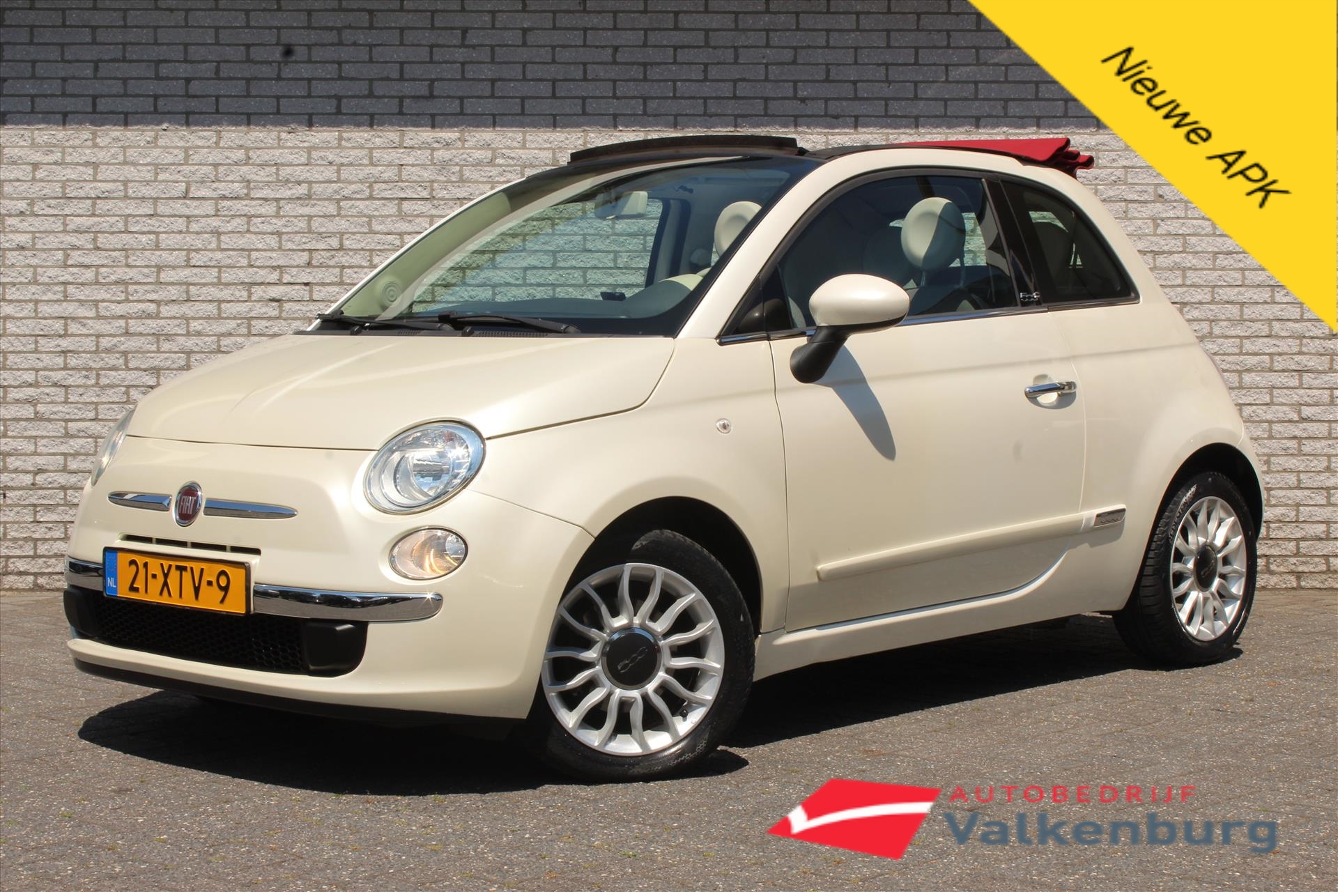 Afbeelding van de FIAT 500C 0.9 Twinair Lounge | Cabrio! | Airco | Parkeersensoren