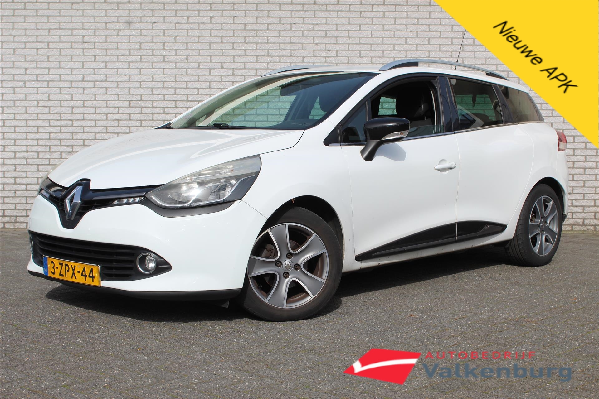 Afbeelding van de RENAULT Clio Estate Energy TCe Night & Day | Cruise | PDC | NAVI | Bluetooth 