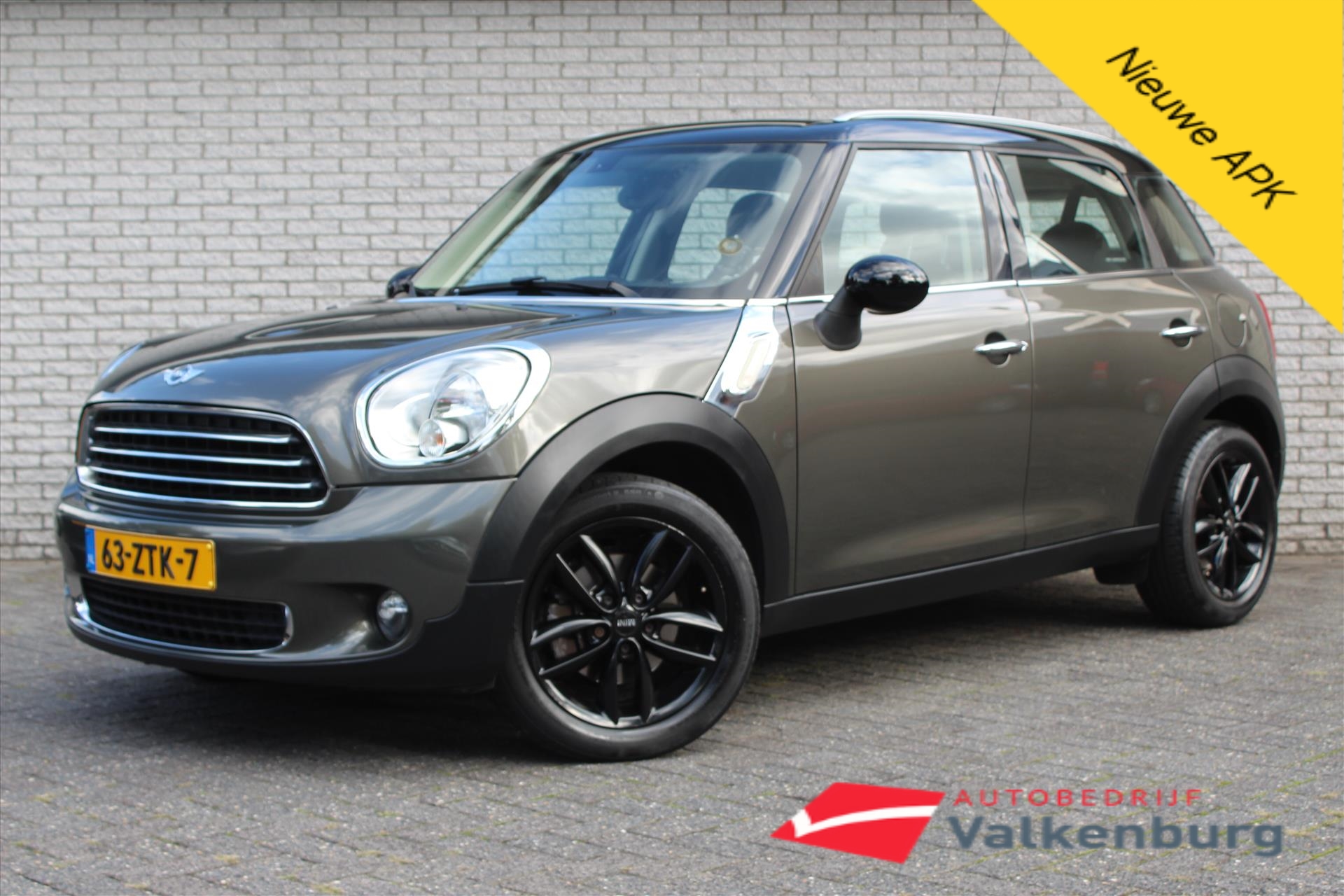 Afbeelding van de Mini Countryman 1.6 122pk Cooper Business Line | Cruise | PDC | NAVI | LMV 17
